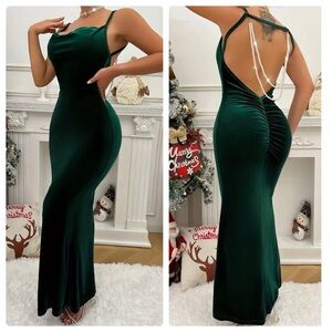 Green Velvet Cowl Neck Spaghetti Strap Ruched Backless Maxi Dress